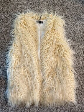 Women's Cream Faux Fur Vest by